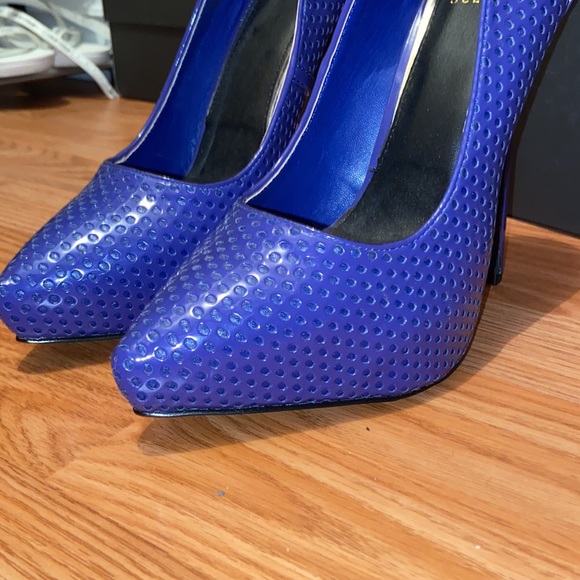 💙💙SHOES💙💙 - Picture 9 of 10